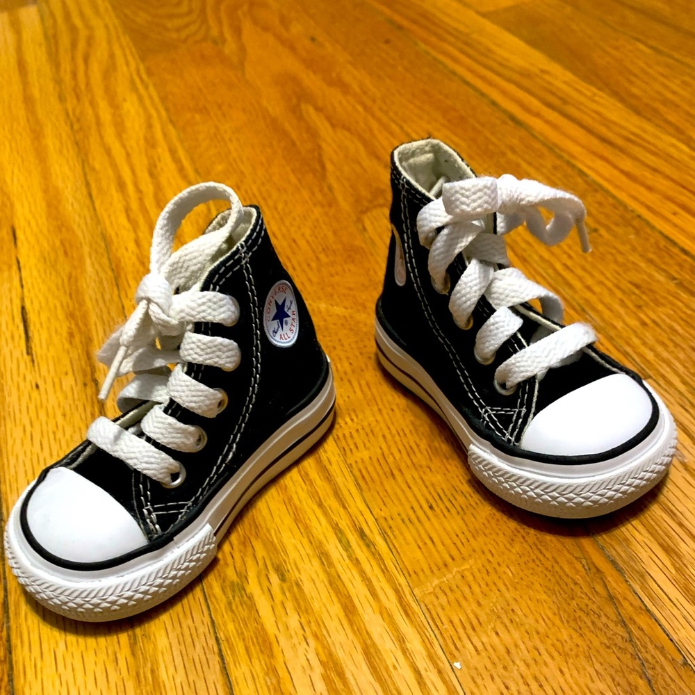 Toddler Converse size 2. Only lightly used, still in EUC